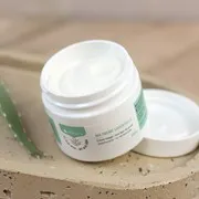 Essentielle Gesichtscreme mit Bio Aloe Vera